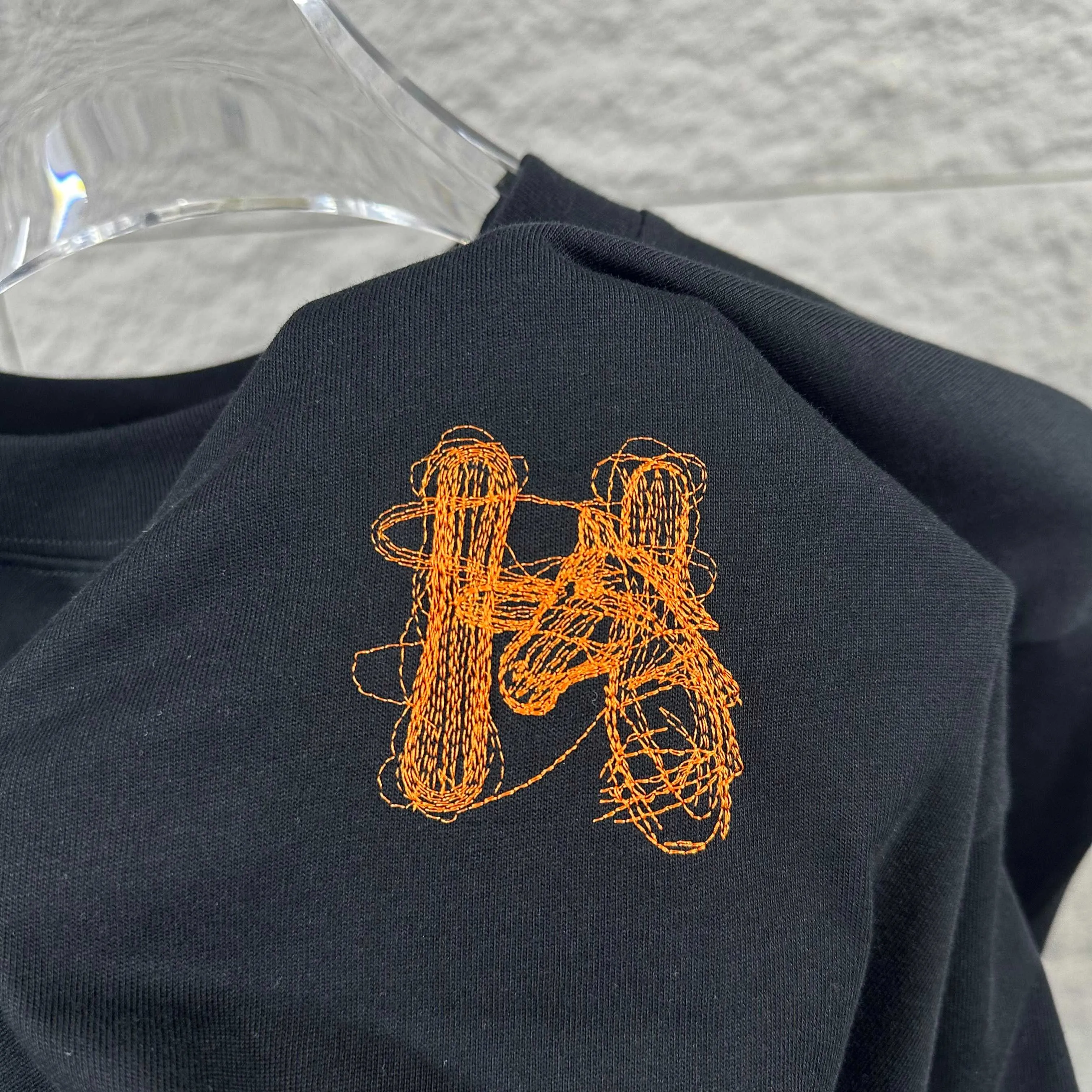Herme* * 2026 New Arrival Classic T Same Style ：Black White Gray Size： S （90-130 ） M （120-150 ） L （140-165 ） XL （160-180 ） XXL （180-210 ）